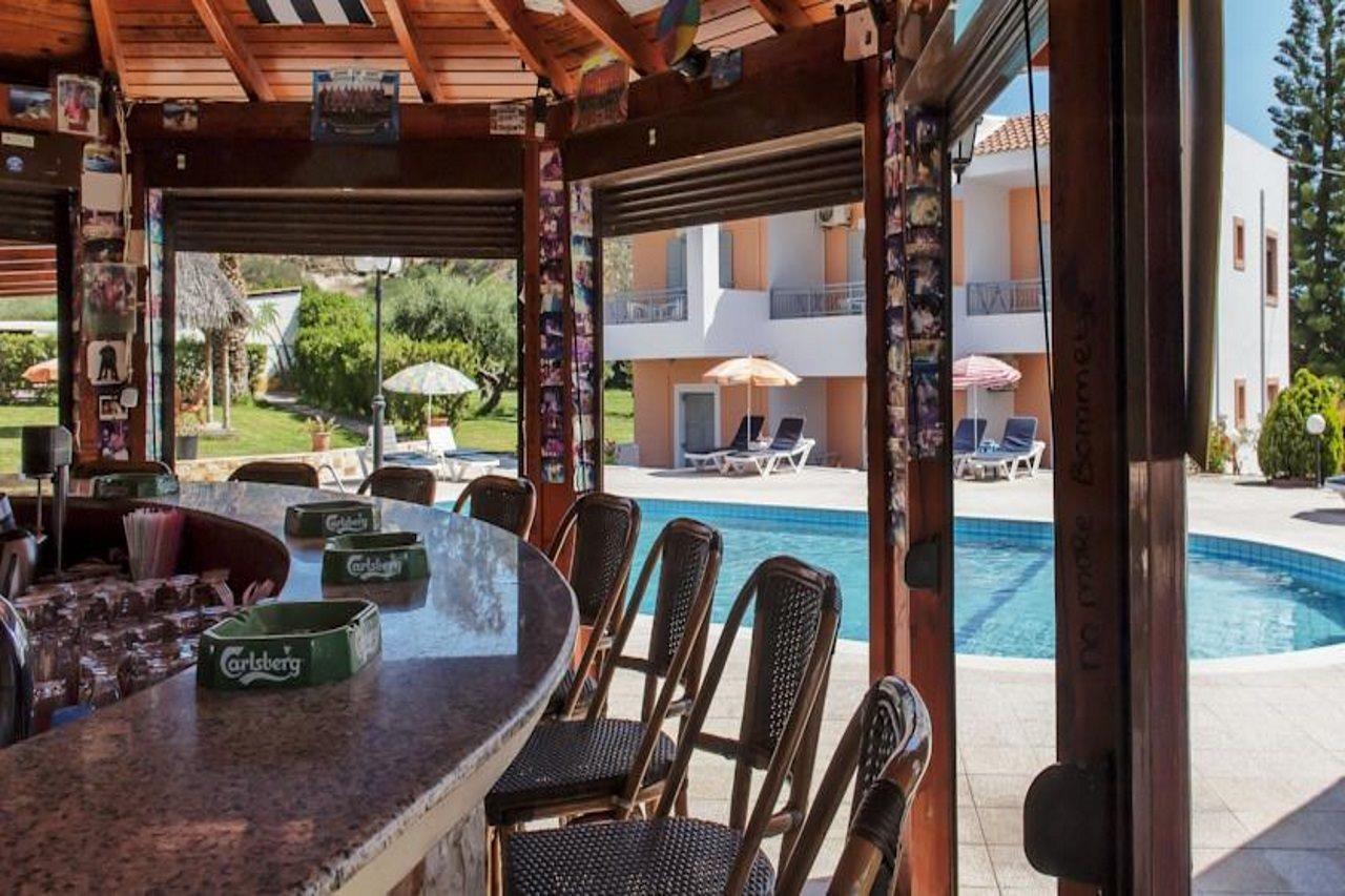 Ifigenia Apartments Hersonissos  Esterno foto